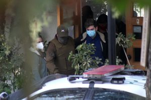 Con intenso operativo, Carabineros llega a clínica siquiátrica a detener a Hernán Calderón Argandoña