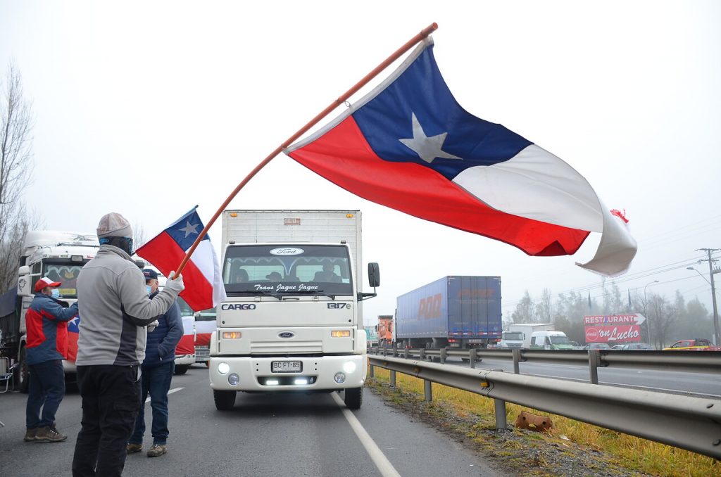 Día clave en paro de camioneros: Acuerdo entre el gobierno y transportistas sería inminente