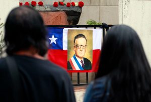 “Gracias compañeras, gracias compañeros”: Revive el discurso de Salvador Allende a 50 años del triunfo de la UP