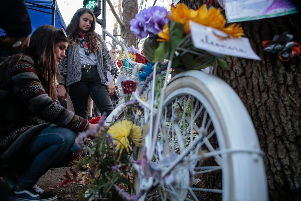 Alerta Blanca: Organizaciones y especialistas urgen al Gobierno medidas para detener muertes de ciclistas