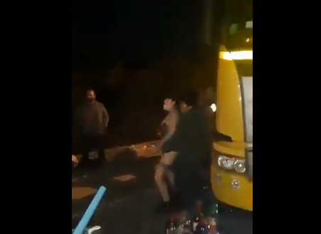 «Burlándose de todo Chile»: Oposición responde indignada ante video de camioneros con mujeres en ropa interior