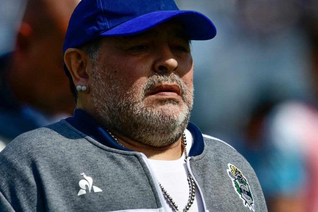 Preocupación en Argentina: Diego Maradona en cuarentena por ser contacto estrecho de contagiado de COVID-19