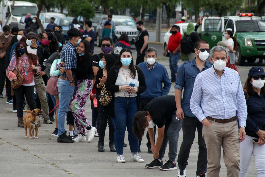 Pese a campañas del terror y la pandemia: Plebiscito alcanza la mayor votación de la historia de Chile