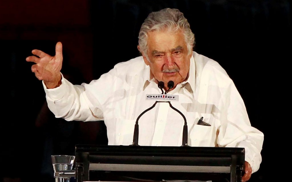 José Mujica renuncia al senado uruguayo y confirma su retiro de la política