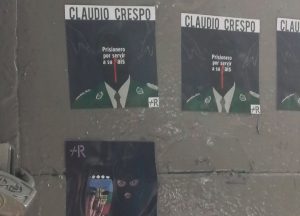 “Atentan contra la dignidad de Gustavo Gatica”: Violento grupo defiende a Claudio Crespo y agrede a vecino de Plaza Italia