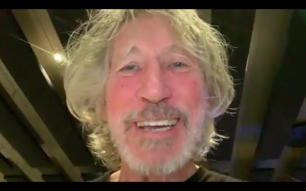 Roger Waters y su mensaje llamando a votar Apruebo: “Todos merecemos el derecho de vivir en paz“