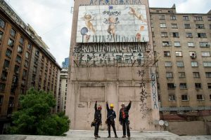 Los ángeles votan Apruebo: Mural gigante por nueva Constitución aparece en barrio Bellas Artes