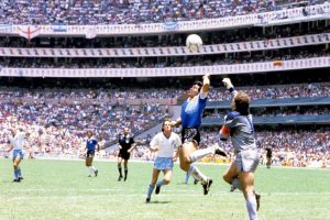 De la mano de Dios a la locura ante Grecia: Diez goles claves de Diego Armando Maradona