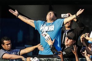 “Fue el momento más duro de su vida”: Diego Maradona muestra señales de recuperación