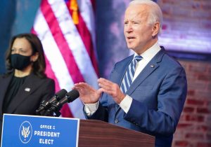 "Para sanar tenemos que recordar": Biden y Harris homenajean a los 400 mil fallecidos por la pandemia en EE.UU.