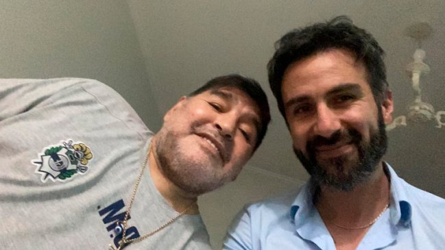 Médico de Diego Maradona niega responsabilidad en la muerte del ex futbolista