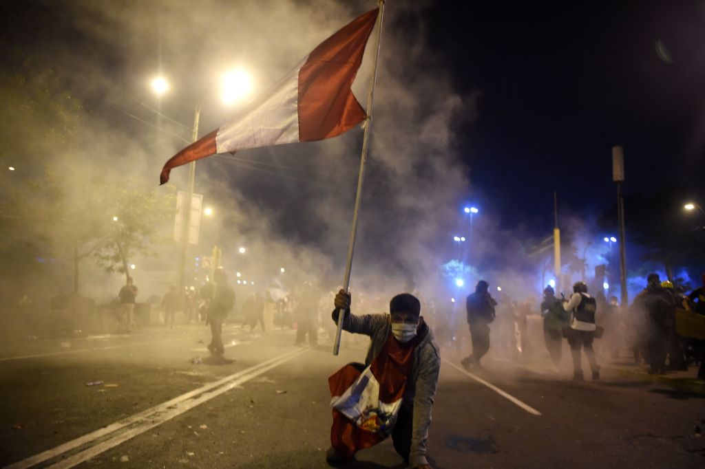 Crisis en Perú: Protestas contra de gobierno interino dejan dos fallecidos