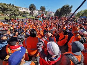 Trabajadores portuarios por el Apruebo: "Queremos que la vida en Chile sea más digna"