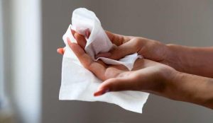 ISP informa el retiro del mercado de casi 100 mil productos relacionados con toallitas húmedas para bebés