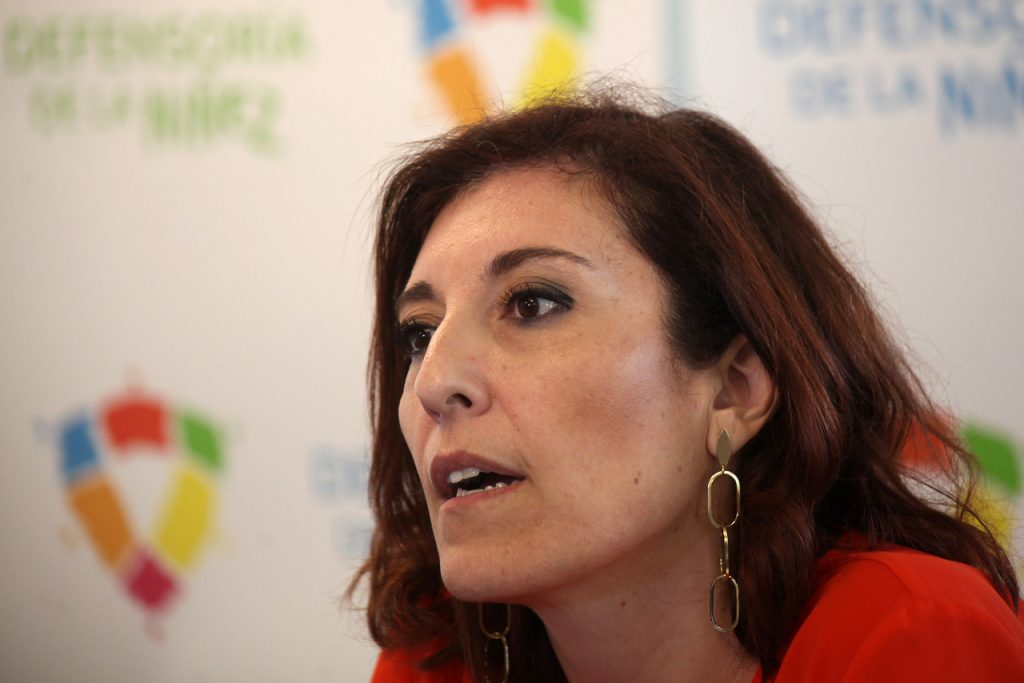 Defensora de la Niñez acusa a Chile Vamos de utilización política del requerimiento en su contra