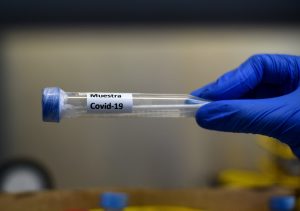  Minsal informa de 1.807 casos nuevos de coronavirus y 64 fallecidos