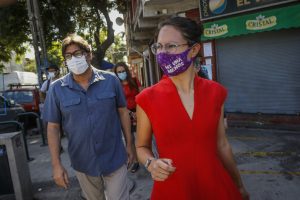 Irací Hassler, concejala PC, se enfrentará a Felipe Alessandri por la alcaldía de Santiago