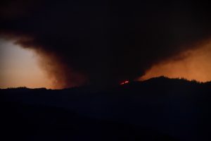 Alerta Roja para la Región de Valparaíso por dos incendios forestales con rápida expansión