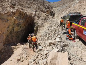 Dos mineros quedan atrapados por derrumbe de mina en Tierra Amarilla