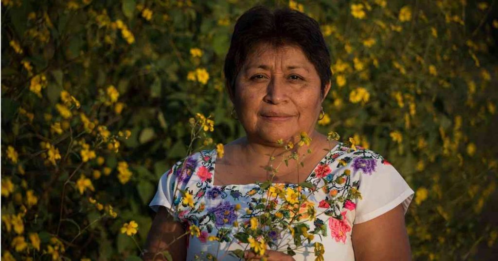 La dama de la miel que enfrentó a Monsanto obtiene el Premio Goldman 2020