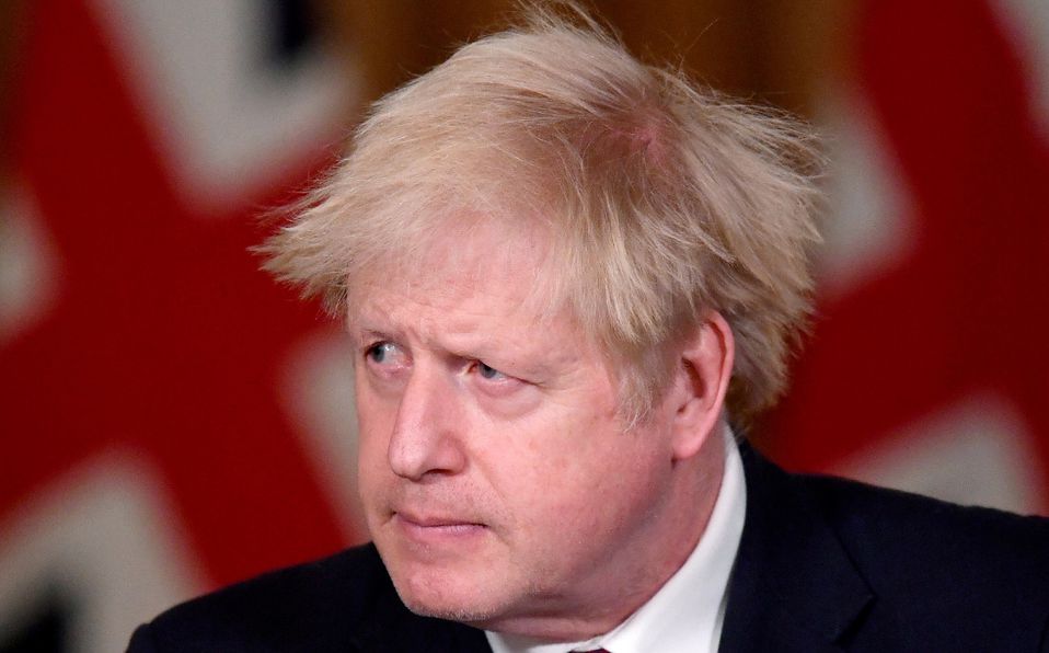 Boris Johnson, cada vez más en la cuerda floja por culpa de sus fiestas