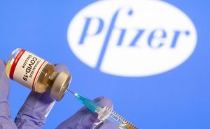 Vacunación contra el COVID-19: Llegan más de 200 mil dosis de Pfizer a Chile