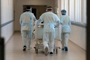 La mitad de los fallecidos por COVID-19 no fueron hospitalizados en marzo