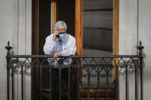 El llamativo error del equipo de comunicaciones del gobierno: Filtraron número del teléfono personal de Piñera
