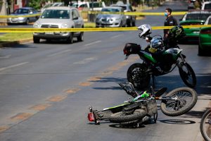 Tiroteo en Providencia dejó dos carabineros heridos: Evelyn Matthei afirma que disparos habrían sido de los mismos policías