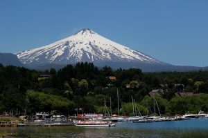 Pucón: Contraloría detecta que más de 200 inmuebles en el Lago Villarrica no pagan contribuciones