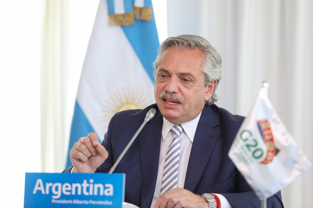Alberto Fernández cancela visita a Chile luego de que Piñera entrara en cuarentena