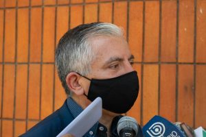 Colegio de Profesores cataloga de "infamia" dichos de Palacios y anuncia que hará "protesta formal" ante el gobierno pidiendo su renuncia