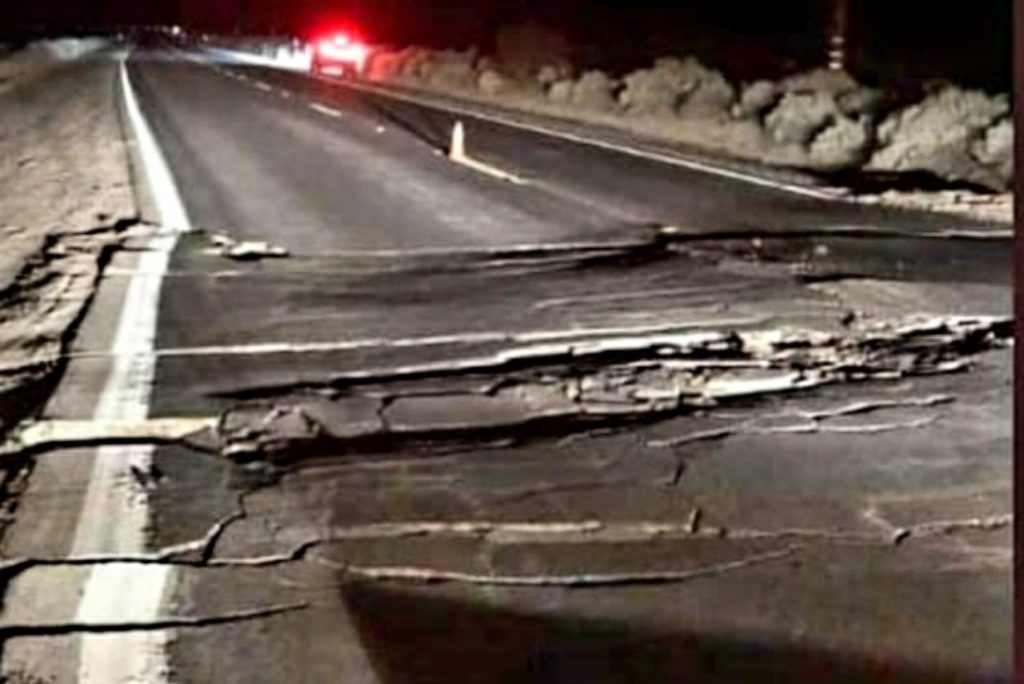 Las imágenes que dejó el fuerte sismo de 6,5 Richter en Argentina: Carreteras con daños y tres heridos
