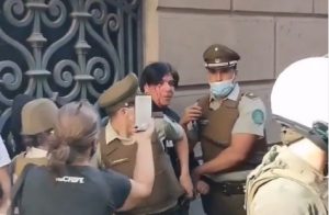 VIDEO | Miembro de 'La Vanguardia' disparó perdigones a manifestantes y fue detenido por Carabineros