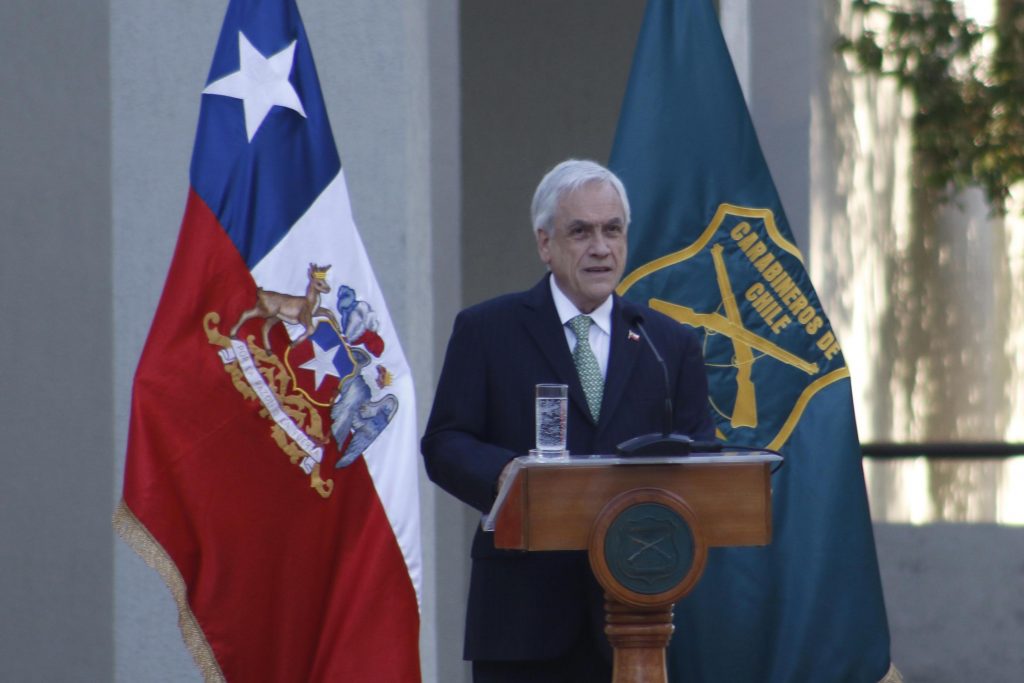 Gobierno de Piñera reconoce la grave crisis de Carabineros y ya piensa en “refundar” la institución