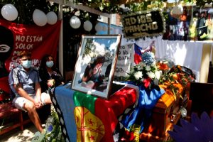 La despedida de Francisco en Puente Alto: Vecinos y familiares exigen justicia para joven baleado por Carabineros