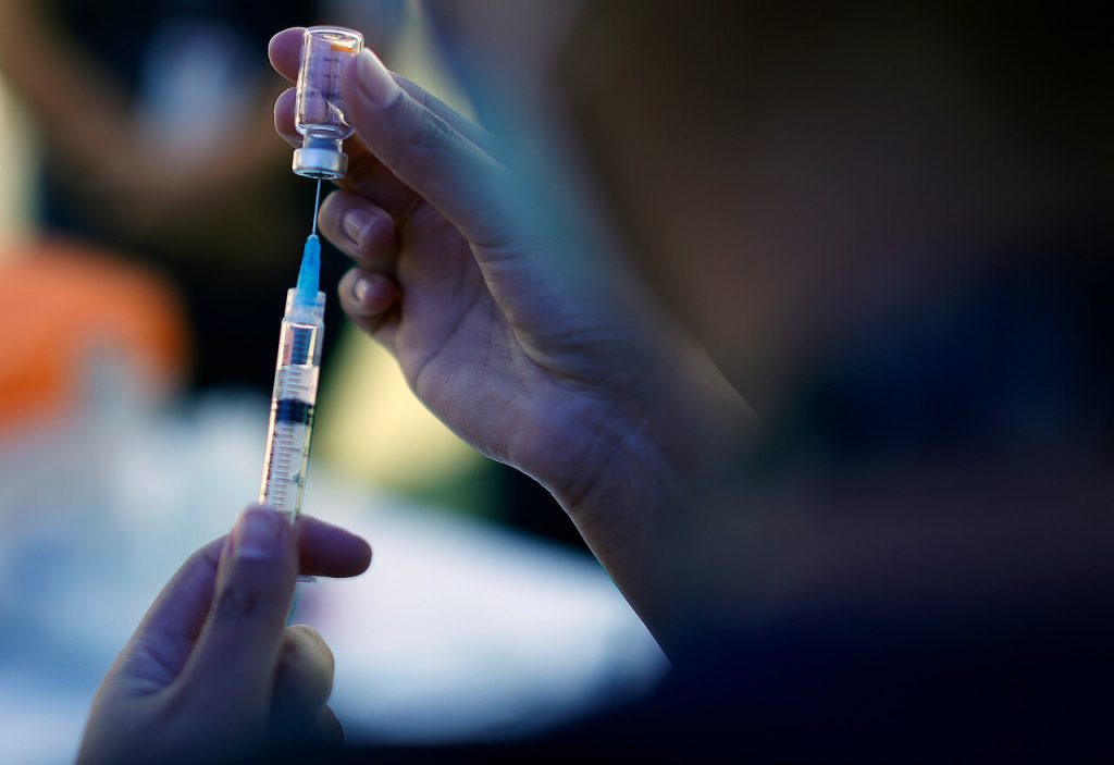 Gobierno afirma que más de 500 mil funcionarios de la educación se vacunarán contra el COVID-19