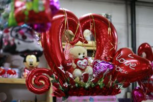 VOCES| San Valentín: Ideas del amor romántico, excusas perfectas para someter y explotar