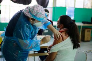Chile supera las 3,2 millones de personas vacunadas contra el COVID-19