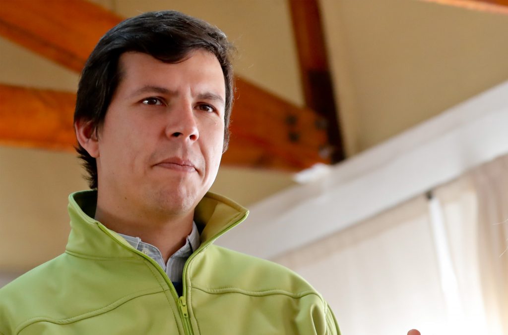 Tricel rechazó postulación de Claudio Castro en Renca: Acusa que “se impuso alcalde designado de Chile Vamos”