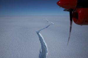 VIDEO | Iceberg dos veces más grande que Santiago se desprende de la Antártica
