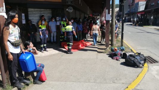 Panguipulli: Carabinero dispara a quemarropa y da muerte a malabarista en pleno centro de la ciudad