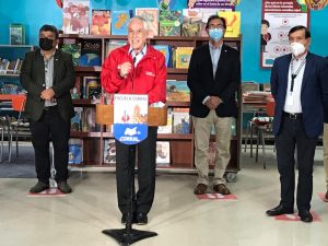 Piñera anuncia el comienzo del año escolar en medio de polémicas declaraciones contra profesores