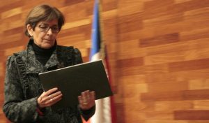 Presidenta del TC bajo sumario: Trabajadores acusan a María Luisa Brahm de acoso laboral