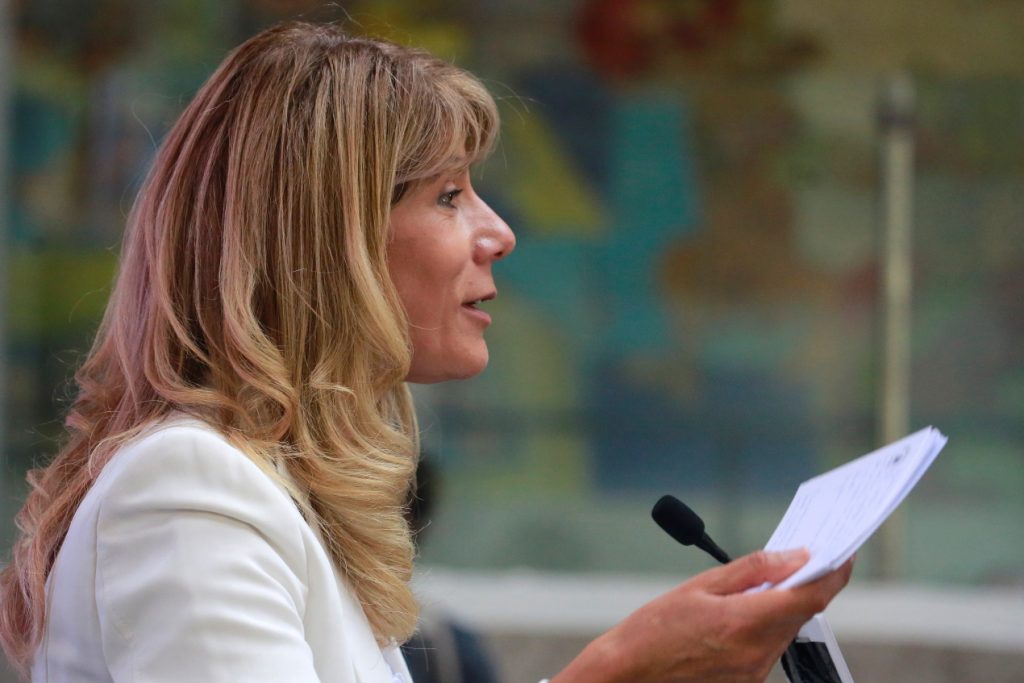 Ximena Rincón llama a suscribir acuerdo por Chile ante complejo escenario de la pandemia