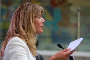 "La lógica del miedo a los cambios ya no tiene cabida": Ximena Rincón confirma que será parte de las primarias tras tensa noche en la DC