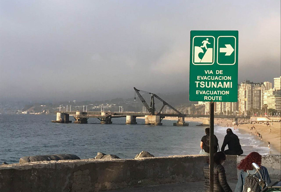 Anuncian evacuación de zona de 80 metros desde la costa «solo si no hay obras de mitigación», por tsunami menor