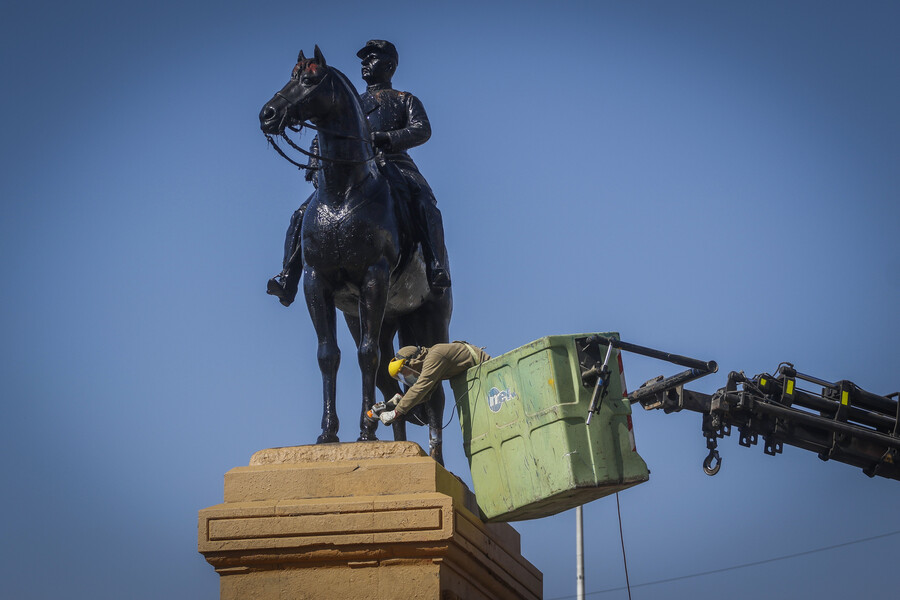 CMN decide remover la estatua de Baquedano para su restauración