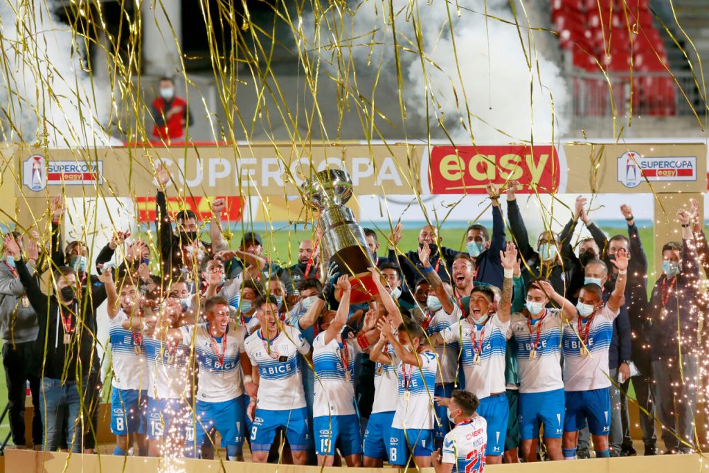La UC da vuelta un 0-2 para golear a Colo Colo y coronarse bicampeón de la Supercopa 2020