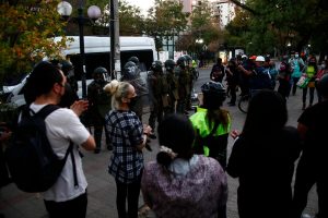 Defensora de la Niñez critica protestas en centro del Sename: "Todo lo que no sirve para darles tranquilidad a esos niños"